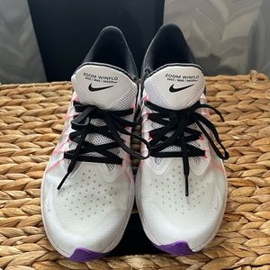 Nike
Women's Zoom Winflo 8 Running Shoe
